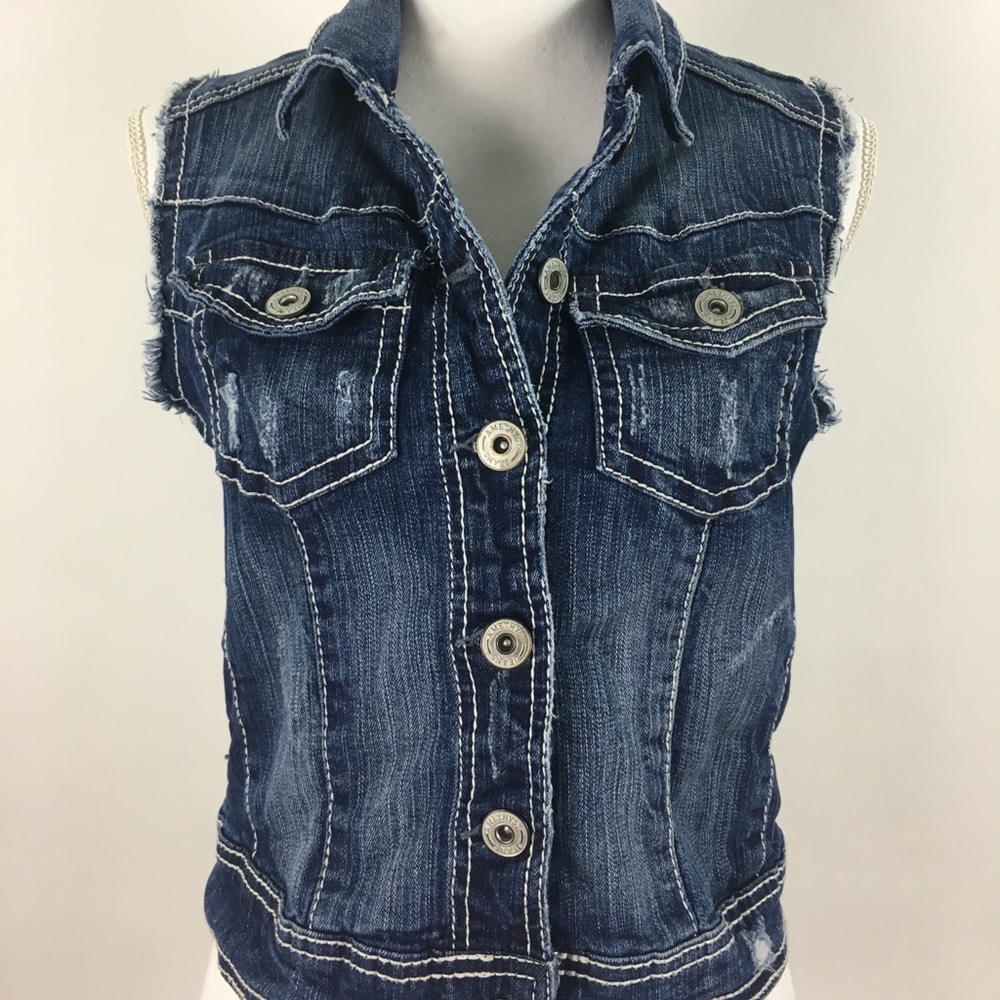 Amethyst sleeveless jean jacket